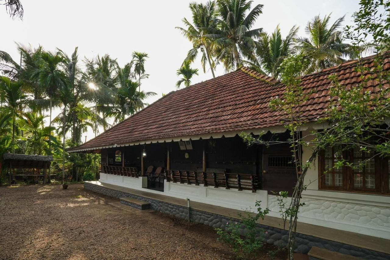 Cocozone Stays Alappuzha Luaran gambar