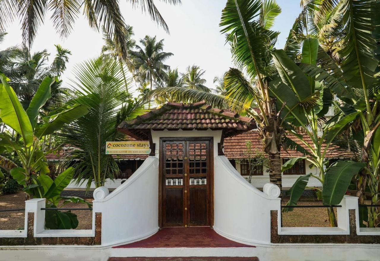 Cocozone Stays Alappuzha Luaran gambar